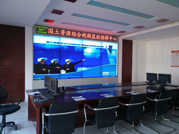46寸液晶拼接屏机柜式安装-湖北嘉鱼县国土资源局综合视频监控指挥中心项目