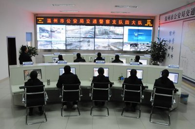 浙江3X8液晶拼接监控显示墙_温州交警大队液晶拼接屏项目